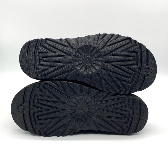 UGG Women’s Classic Short II Black Boots - Picture 3 of 12